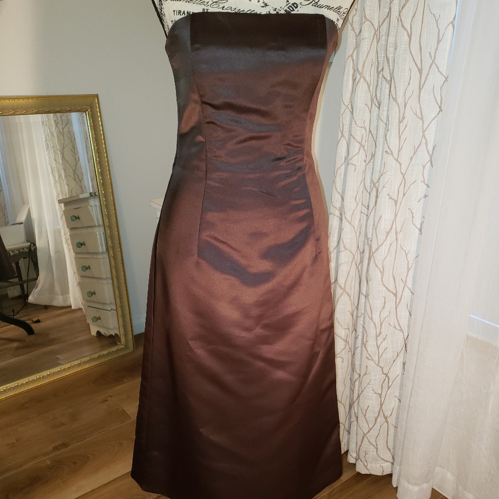 Jessica McClintock fits Size 4 - Picture 2 of 6